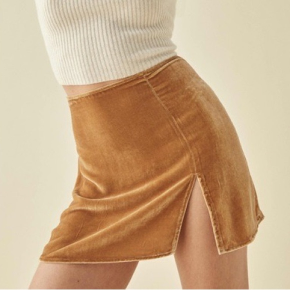 Reformation Cleo Skirt | Velvet mini skirt